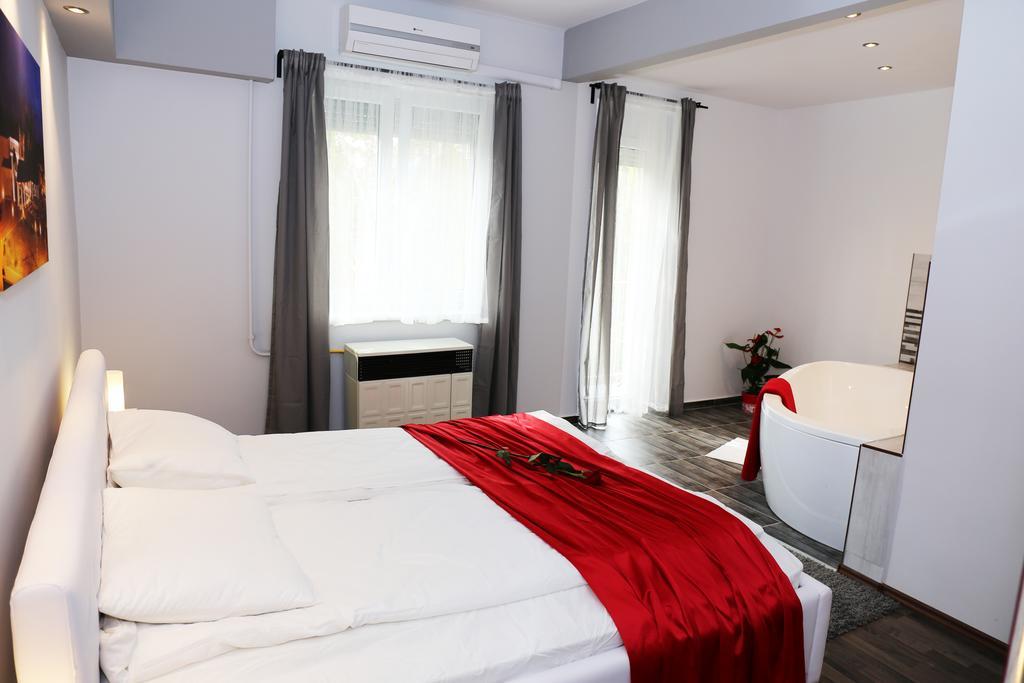 Velnoek Luxus Apartman Mako Luaran gambar